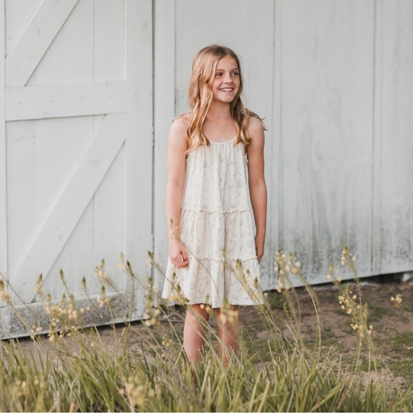 RYLEE + CRU VEGETABLE GARDEN CHILDREN'S TIERED DRESS - NATURAL Size 7 - Picture 1 of 9